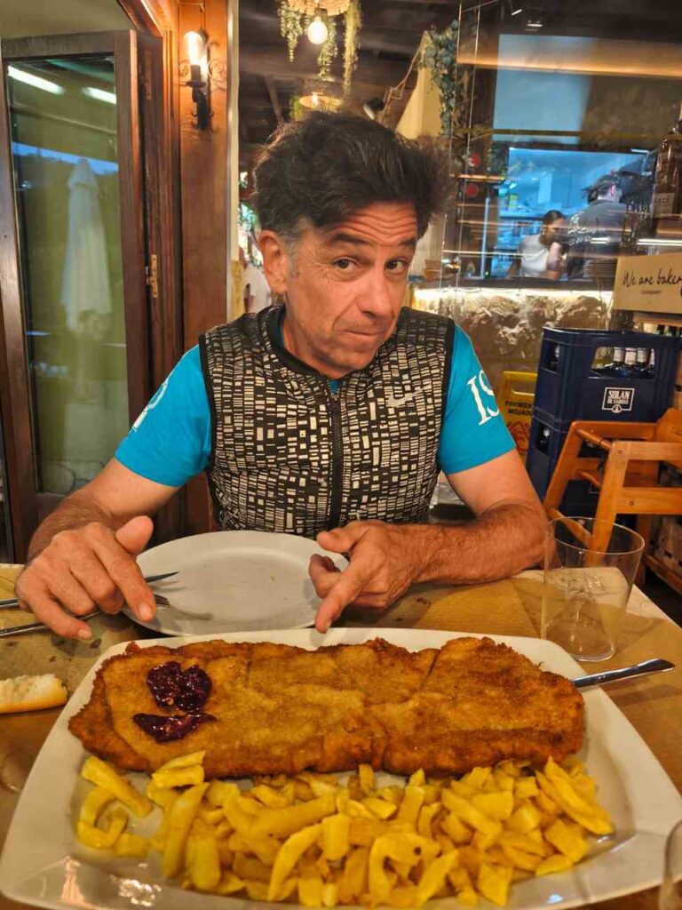 La última prueba del campeonato: un cachopo asturiano para cerrar tres intensas jornadas en Gijón.